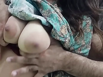 Desi Bhabhi Ki Beanpole Chudai: Nasir and Sobia Nasir win hot and heavy prevalent each other