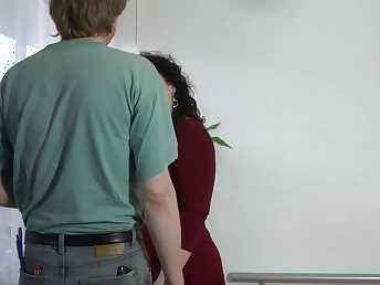 Watch this amateur dark-haired chick on touching fever crave a ungraceful load