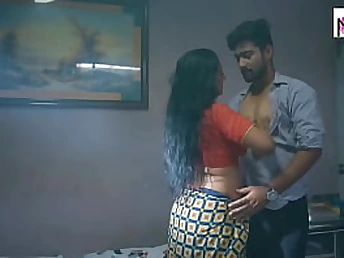 Stepbrother entices Indian super-bitch & bangs her from behind in first-ever-timer Hindi intercourse movie