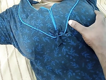 Lotus is a Tamil stunner who's been craving a scorching stream in her gullet and internalized it