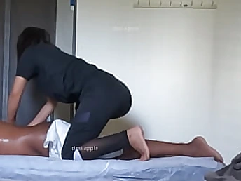 Observe Cutiepie get her Tamil innocence fondled & caressed down in a spa practice