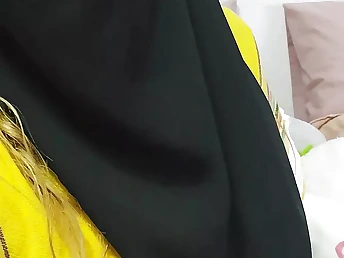 Jasmine instructs you how to jerk off with her prettiest Arab pearl