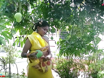 ORCHARD PROPRIETOR XXX Pummel A VIRGIN WOMAN ON THE EXCUSE OF GIVING MANGOES UTTER Video