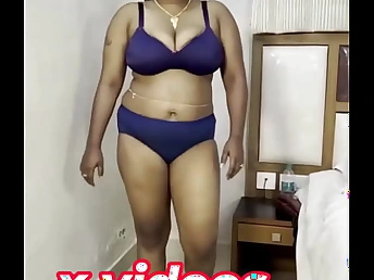 Crazy Indian Aunty with fat enjoyment bags tempts and gargles beyond the brush massive orbs