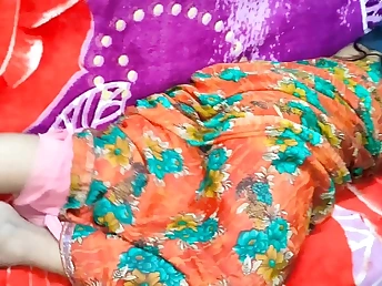 Witness Mumbai ashu, the eighteen-yr-elderly Indian lady, sploog while getting her slit ate in a sizzling daver vid