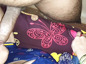 An Indian girl is giving her setting up to her costs in Hindi