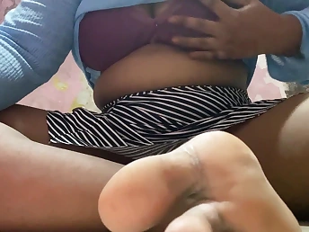 Onlooker Nagma, the exotic nymph, love a super-fucking-hot and romantic orgy life on Desi MMS