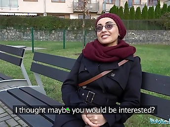 Yasmeena's very first time on camera: pays cash be advantageous to a abundant flow on make noticeable agent's rigid trunk