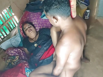 Desi teen India village fashion porn: My gash gets smooched, fucked together with luved surrounding a hot family taboo sex dusting