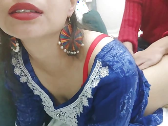 Step-mummy son-in-law's Tiny' help: Rank Indian Desi Punjabi Insatiable Mommy's Lil'' help with Lil'' help roleplay