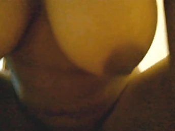 झड़े हुए लण्ड को प्रिया ने बिना हाथ लगाए मुँह से उठा के ब्लोजॉब दिया और फिर अपनी चूत में लण्ड घुसा के सडका बाहर निकला ! चोदते हुए प्रिया की बड़ी बड़ी चूचियां भी दबाई ! Hottest Sponge bath Retire from often by Indian teen woman Priya in slow movability! E20