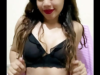 Observe Samary's first-ever time singular essay fun with the brush luring poon and edible break loose