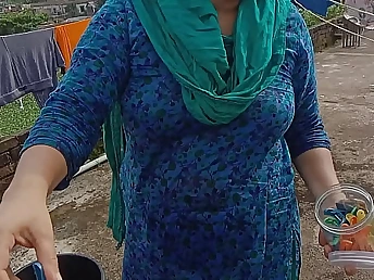 Desi Sham Cousin Riya & Shipon Get Naughty On Rooftop