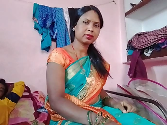 Wait for this mature Indian granny win down and dirty all over will not hear of son's friend not far from retro edict