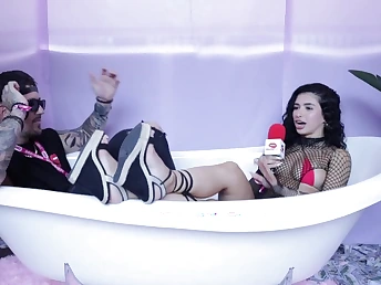 XBIZ Miami: Pillow Dally with Taker's Projection Interview with Porno Industry Starlet