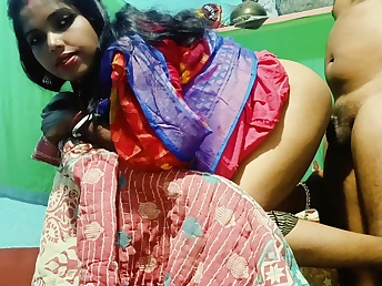 Step-Sonnie's Audio-Covered Desi Aunty Tries all round Get Herself off